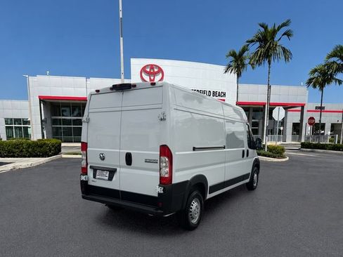 Used 2025 RAM ProMaster 2500 w/ Convenience Group FWD image 7