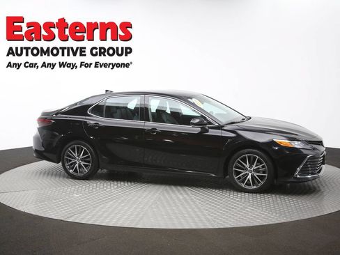 Used 2022 Toyota Camry XLE FWD image 46