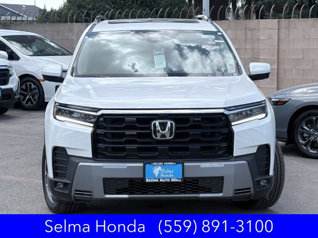 New 2026 Honda Pilot Touring image 2
