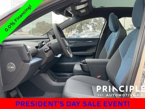 New 2026 Volvo EX30 Cross Country Ultra image 26