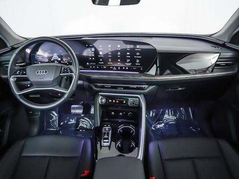 Certified 2025 Audi Q5 Premium w/ Convenience Package image 10