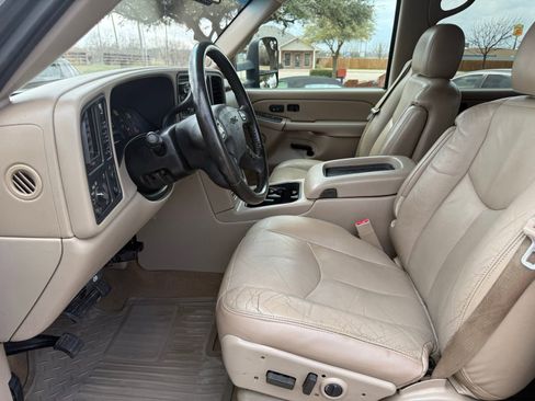 Used 2007 GMC Sierra 2500 SLT w/ Heavy-Duty Power Package image 12