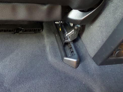 Used 2012 BMW X5 xDrive35d image 34