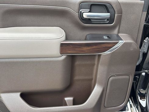 Used 2020 GMC Sierra 3500 SLT w/ SLT Premium Plus Package image 18