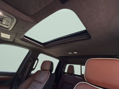 Used 2025 GMC Sierra 1500 Denali Ultimate image 15