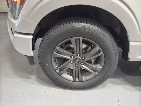 Used 2023 Ford F150 Lariat w/ Equipment Group 502A High image 9