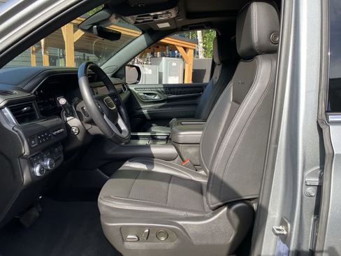 Used 2023 GMC Yukon Denali w/ Denali Reserve Package AWD/4WD image 13