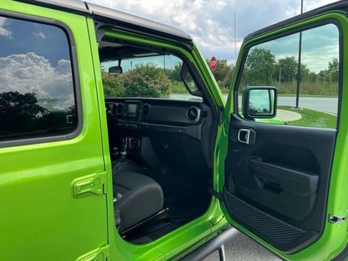 Used 2018 Jeep Wrangler Unlimited Sport S AWD/4WD image 17