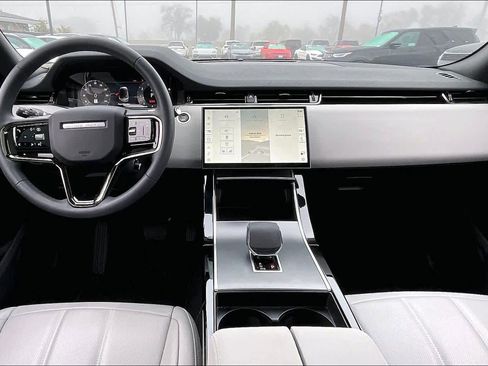 Used 2026 Land Rover Range Rover Evoque S image 17
