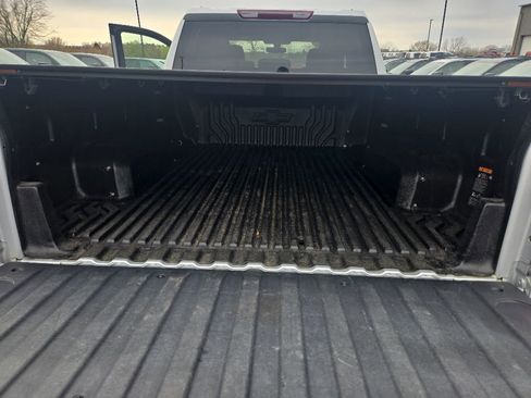 Used 2019 Chevrolet Silverado 1500 Custom Trail Boss w/ Custom Convenience Package AWD/4WD image 27