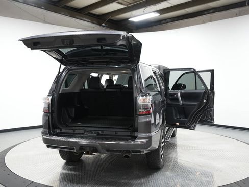 Used 2017 Toyota 4Runner Limited w/ Convenience Package image 12