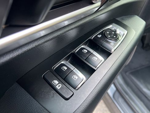 Used 2024 Kia Telluride S w/ S Sunroof Package image 10