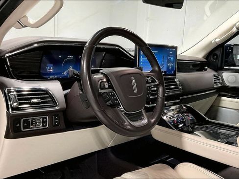 Used 2024 Lincoln Navigator Black Label AWD/4WD image 16