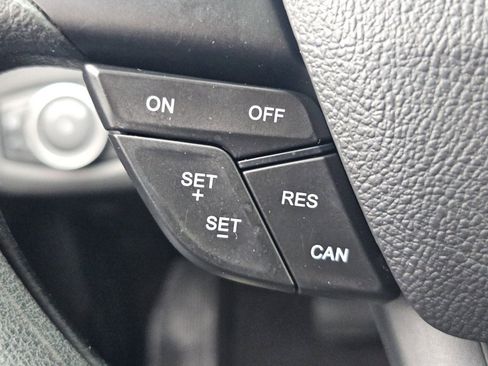Used 2019 Ford Escape SE image 9