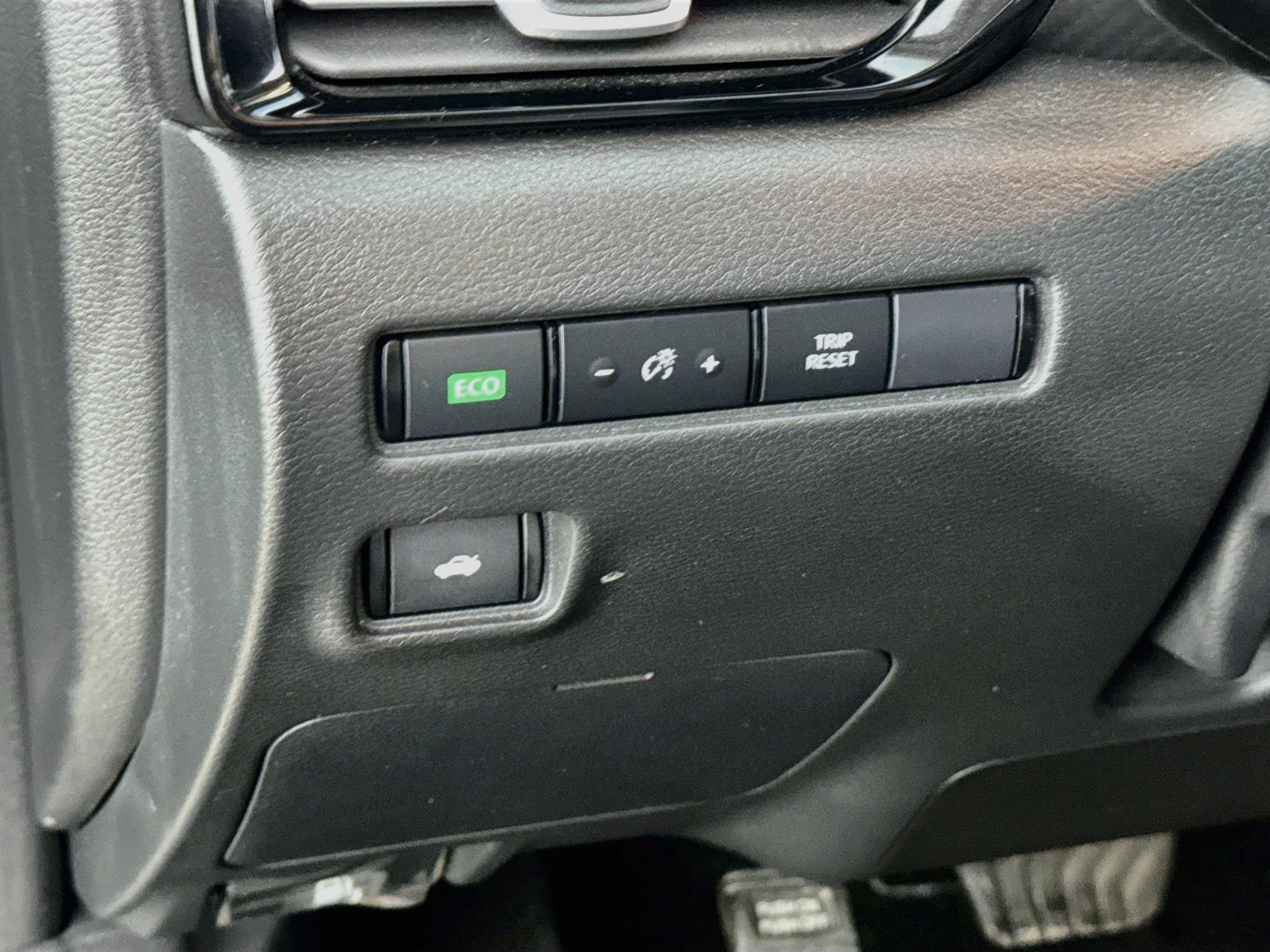 Used 2024 Nissan Sentra SR w/ SR Premium Package FWD image 15