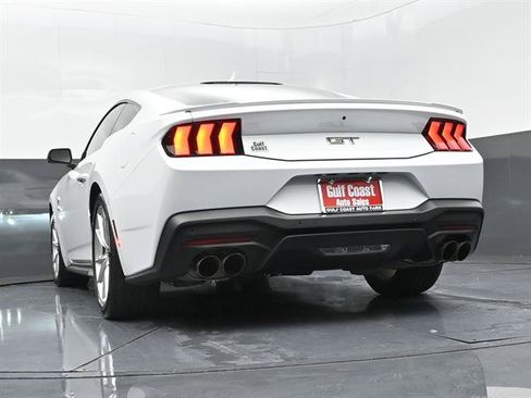 Used 2025 Ford Mustang GT Premium RWD image 31