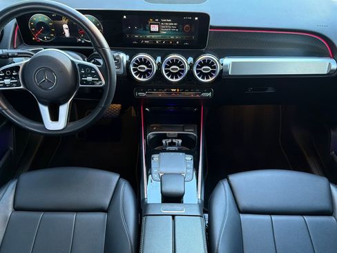 Used 2021 Mercedes-Benz GLB 250 250 image 17