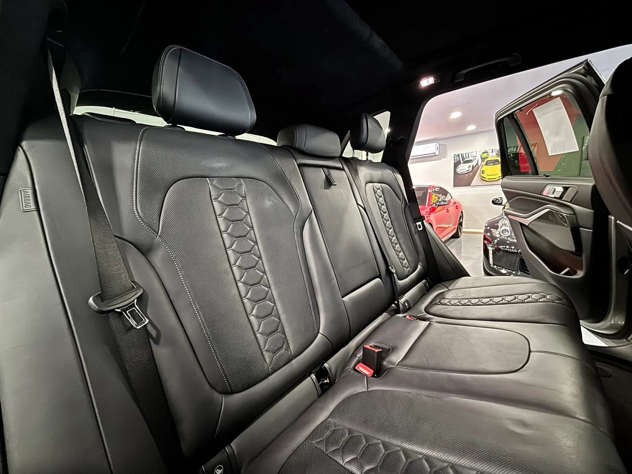 Used 2020 BMW X5 M w/ Executive Package AWD/4WD image 18