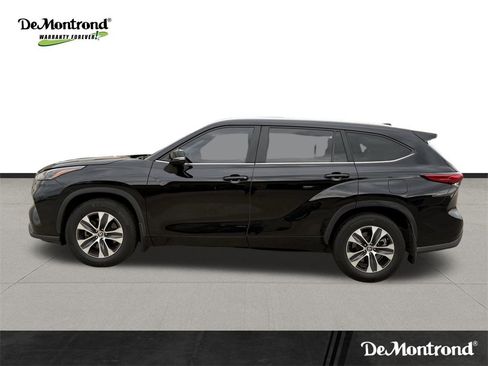 Used 2023 Toyota Highlander XSE image 8