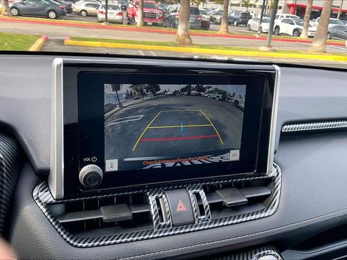 Used 2025 Toyota RAV4 XLE image 26