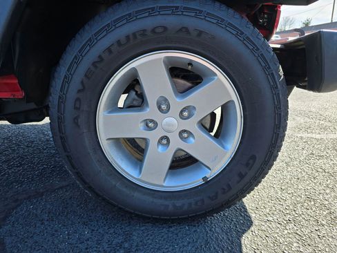 Used 2014 Jeep Wrangler Unlimited Sport w/ Power Convenience Group image 9