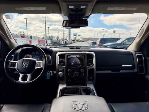 Used 2017 RAM 1500 Laramie AWD/4WD image 34