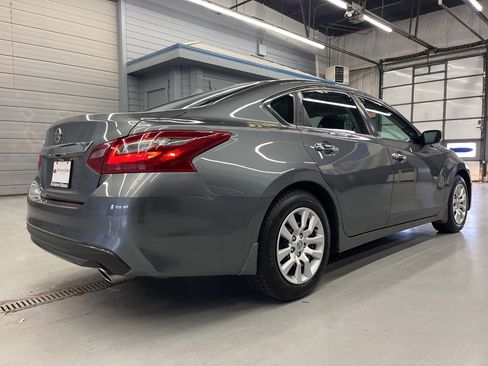 Used 2018 Nissan Altima 2.5 S w/ S Convenience Package image 7