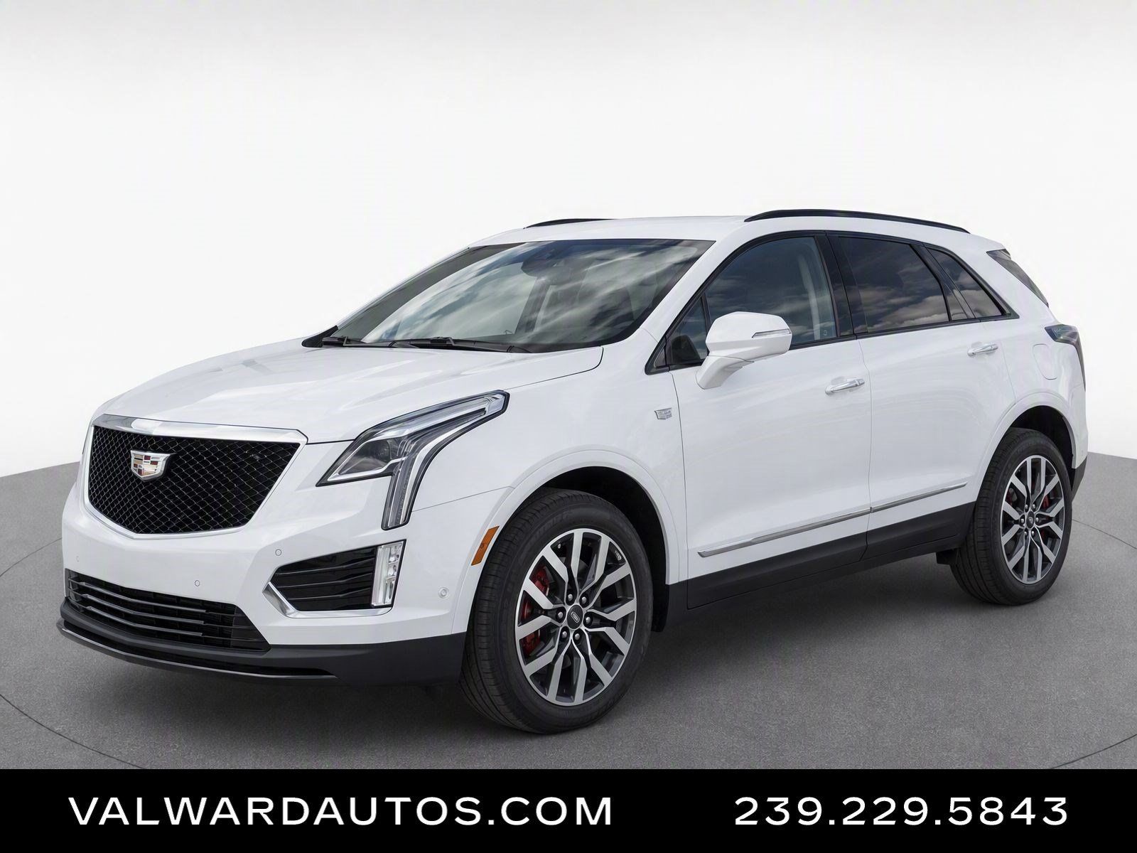 Used 2023 Cadillac XT5 Sportv w/ Platinum Package AWD/4WD image 1