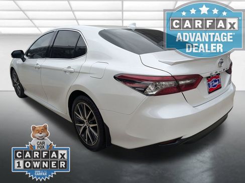 Used 2024 Toyota Camry XLE FWD image 2