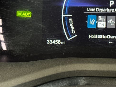 Used 2025 Toyota Camry SE FWD image 23
