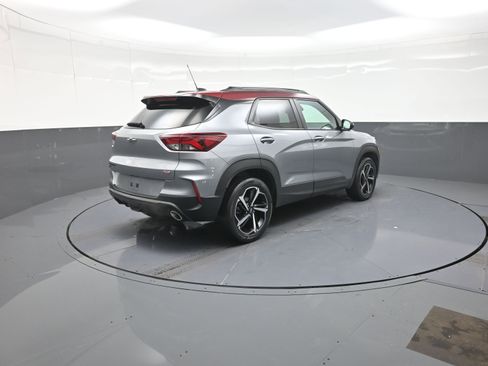 Used 2023 Chevrolet TrailBlazer RS w/ Sun and Liftgate Package image 7