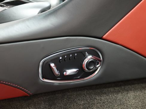 Used 2017 Aston Martin DB11 V12 RWD image 90