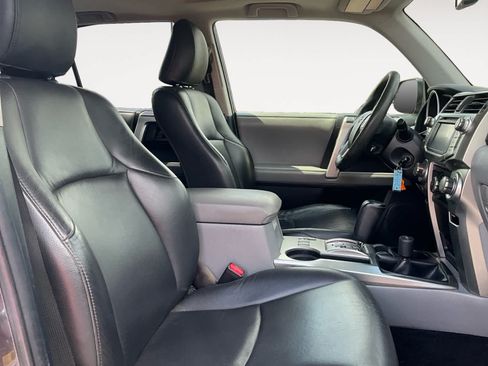 Used 2012 Toyota 4Runner SR5 w/ Convenience Pkg AWD/4WD image 15