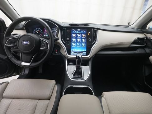 Used 2025 Subaru Outback Limited AWD/4WD image 5