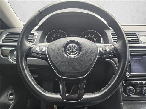 Used 2017 Volkswagen Passat 1.8T SE image 17