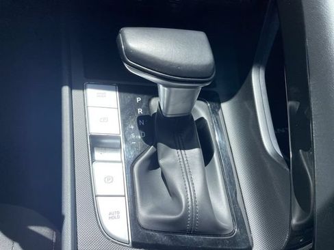 Used 2023 Hyundai Elantra SEL w/ Convenience Package FWD image 16