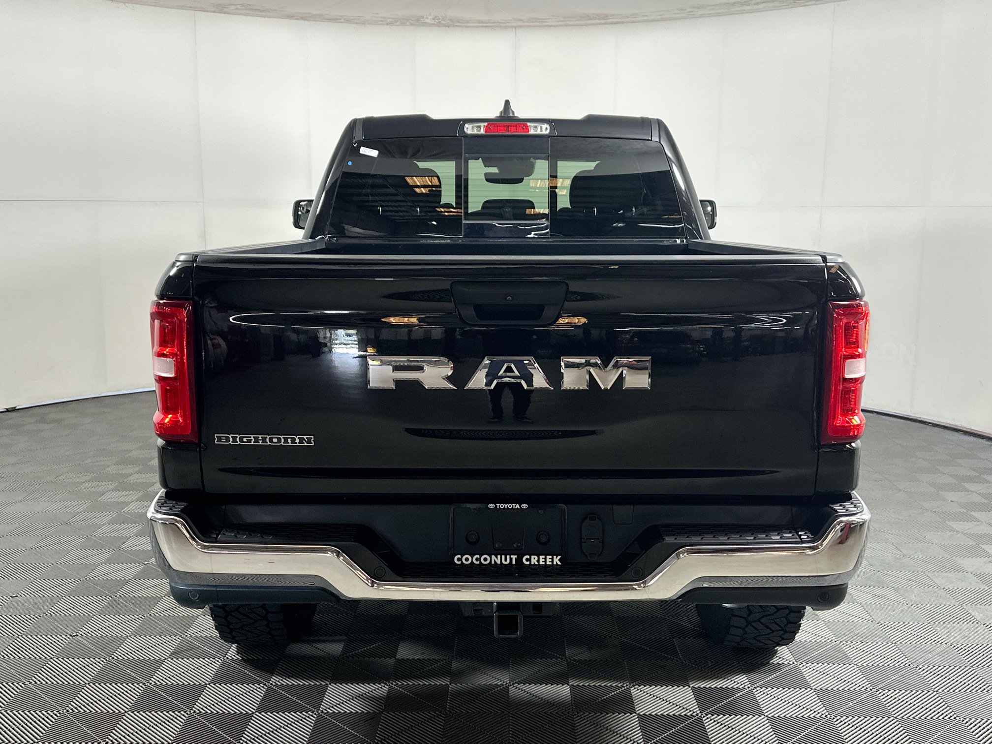 Used 2025 RAM 1500 Big Horn RWD image 4