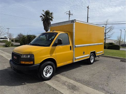 Used 2020 GMC Savana 3500 Extended w/ Driver Convenience Package image 9