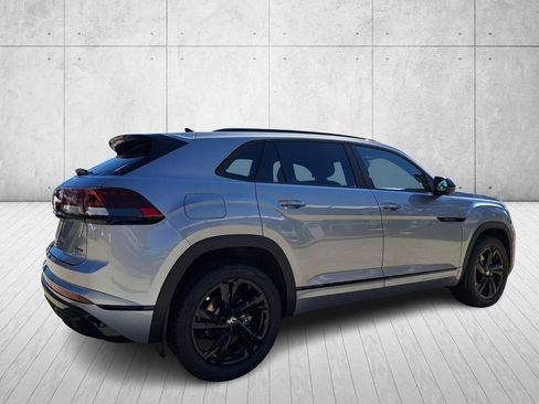 New 2026 Volkswagen Atlas Cross Sport SEL R-Line image 5