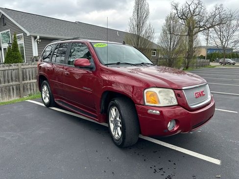 Used 2008 GMC Envoy Denali w/ Sun And 6-Disc Cd Package AWD/4WD image 3