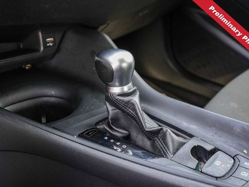 Used 2020 Toyota C-HR LE FWD image 17
