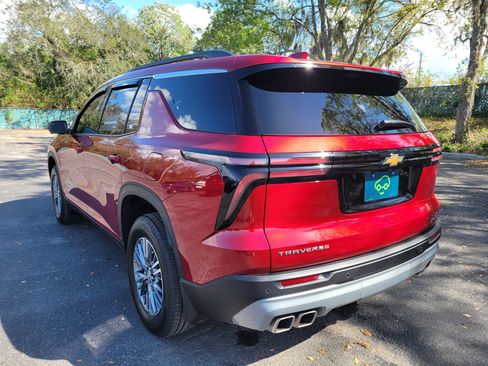 Certified 2026 Chevrolet Traverse LT w/ Driver Confidence Package image 9