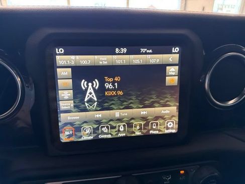 Used 2021 Jeep Wrangler Unlimited Sahara AWD/4WD image 26