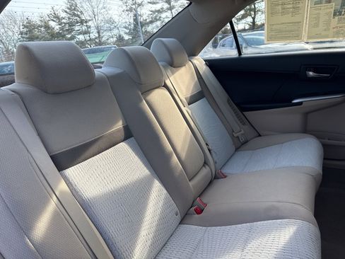 Used 2012 Toyota Camry LE image 15