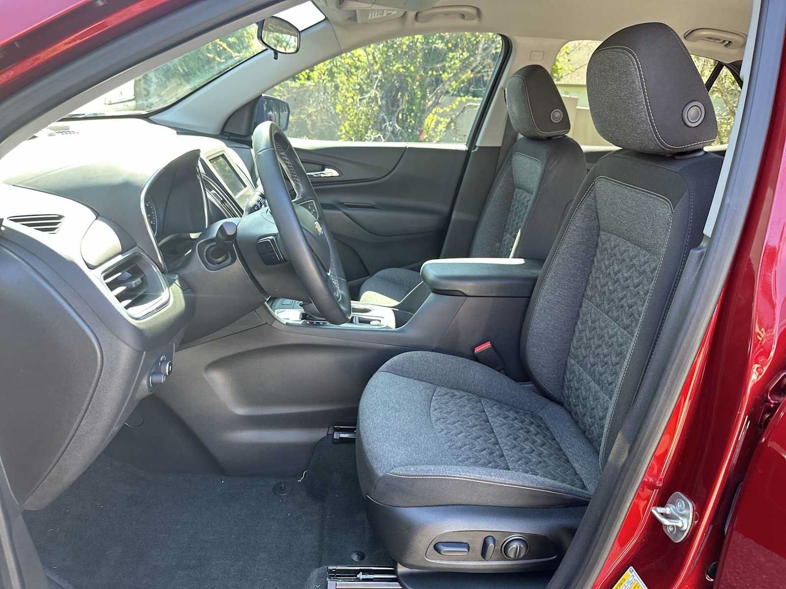 Certified 2024 Chevrolet Equinox LT FWD image 15