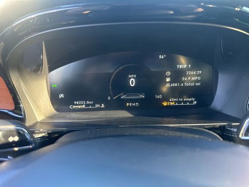 Used 2020 Lincoln Corsair Reserve w/ Equipment Group 202A image 24