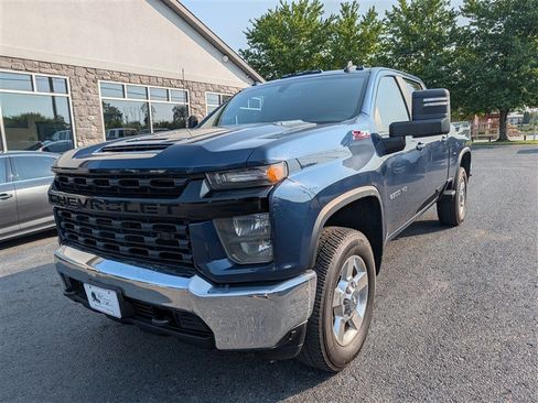 Used 2023 Chevrolet Silverado 2500 LT AWD/4WD image 2
