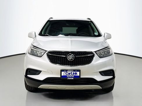 Used 2022 Buick Encore Preferred w/ Safety Package image 2
