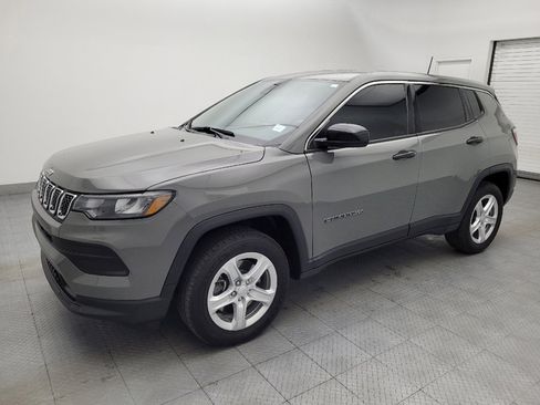 Used 2024 Jeep Compass Sport AWD/4WD image 2