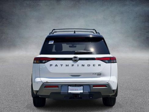 New 2026 Nissan Pathfinder Platinum AWD/4WD image 3